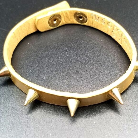 VintageĀ dcācomics spiked bracelet.āB430 - Picture 1 of 2